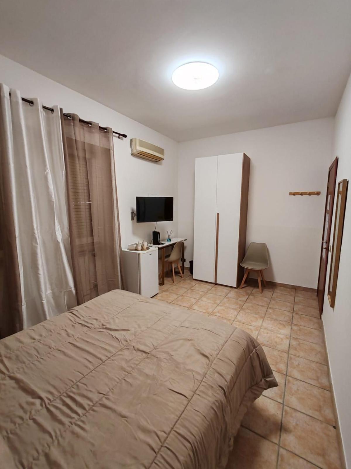 B&B Piazza Ragusa Рим Екстериор снимка