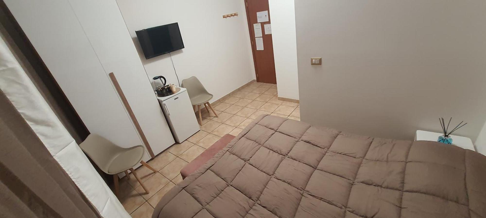 B&B Piazza Ragusa Рим Екстериор снимка
