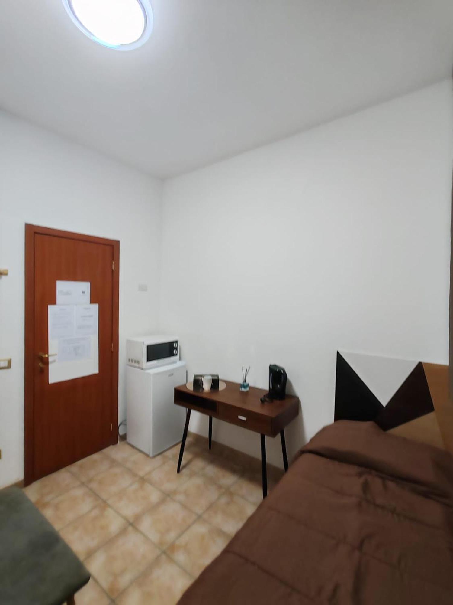 B&B Piazza Ragusa Рим Екстериор снимка