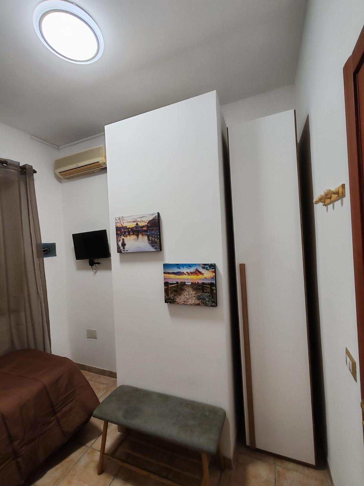 B&B Piazza Ragusa Рим Екстериор снимка