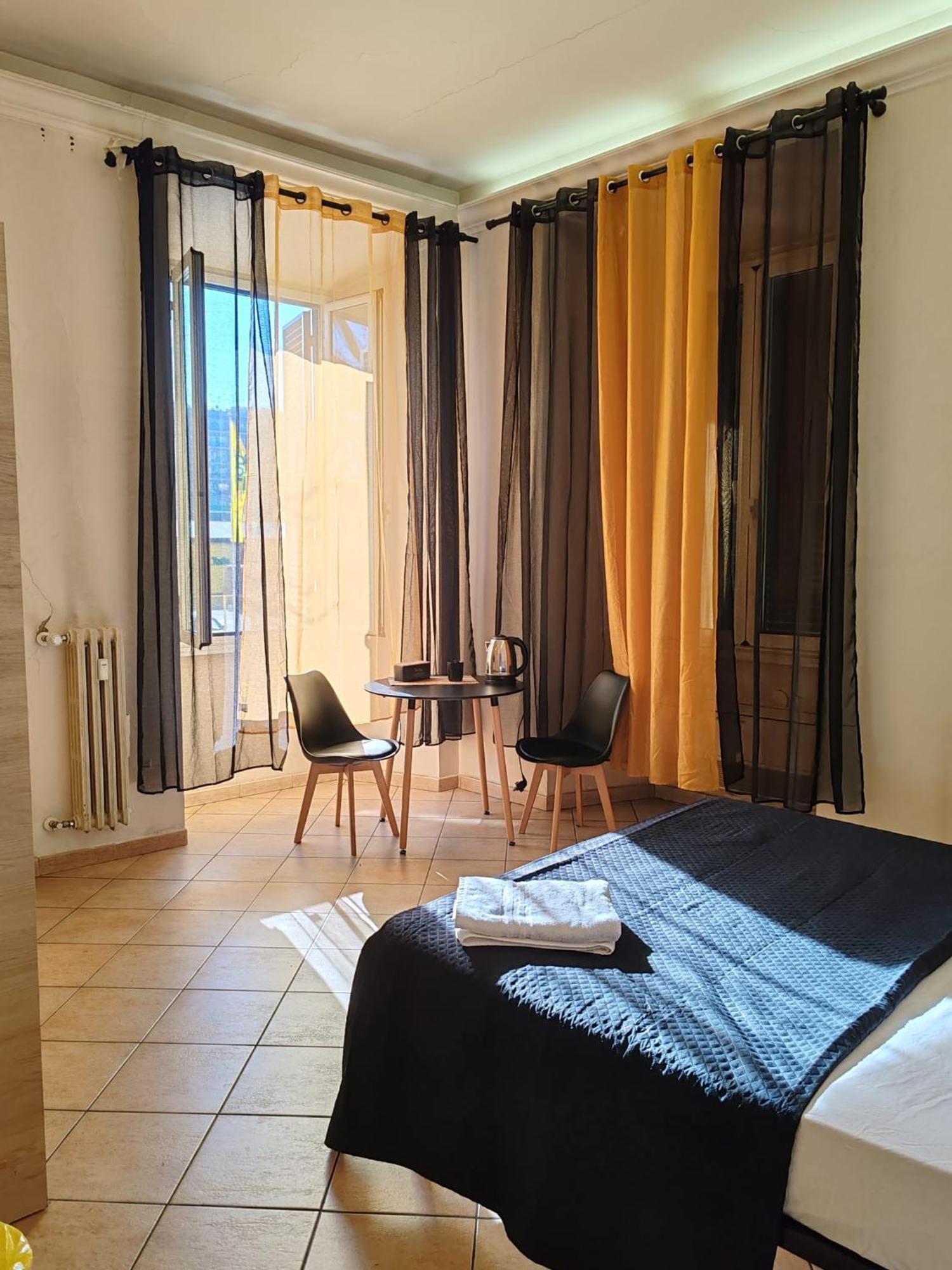 B&B Piazza Ragusa Рим Екстериор снимка