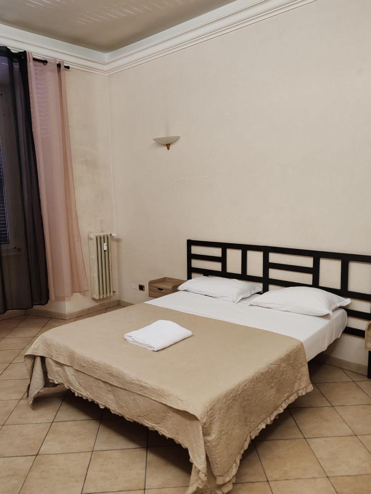 B&B Piazza Ragusa Рим Екстериор снимка