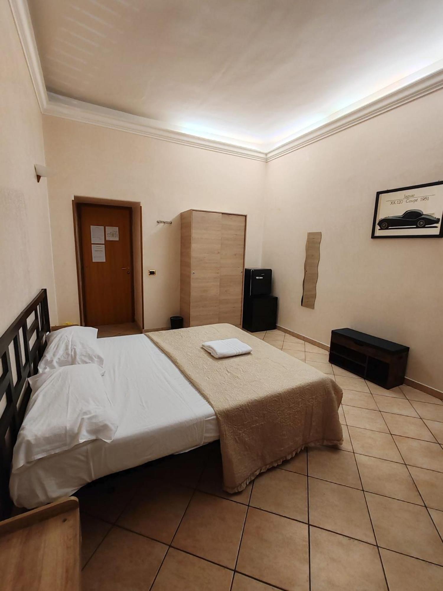 B&B Piazza Ragusa Рим Екстериор снимка